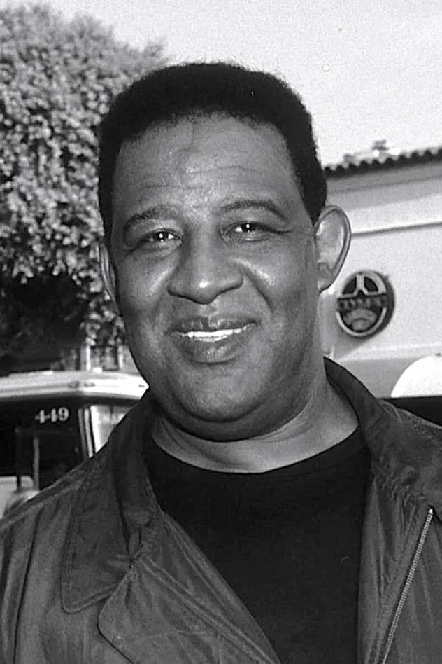 Frank McRae fotoğrafı