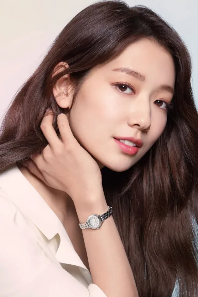 Imagen de portada para Park Shin-hye
