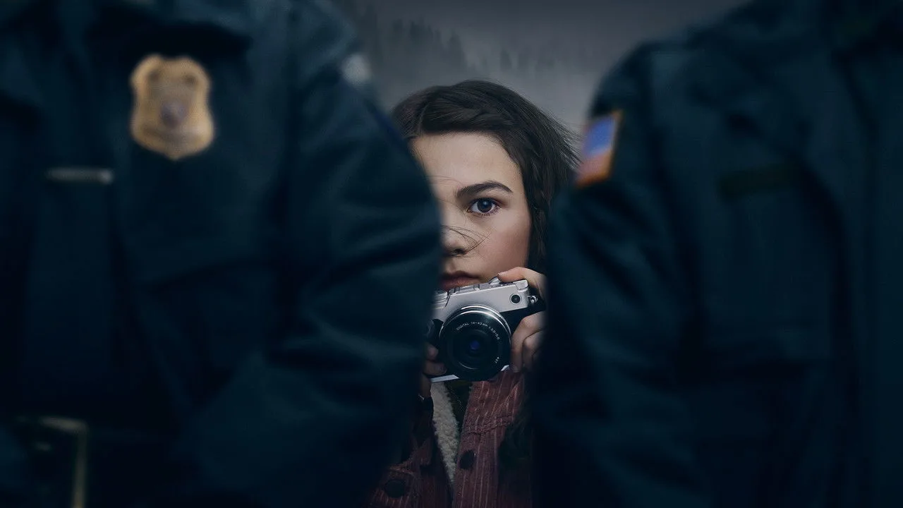 Фоновое изображение для Home Before Dark