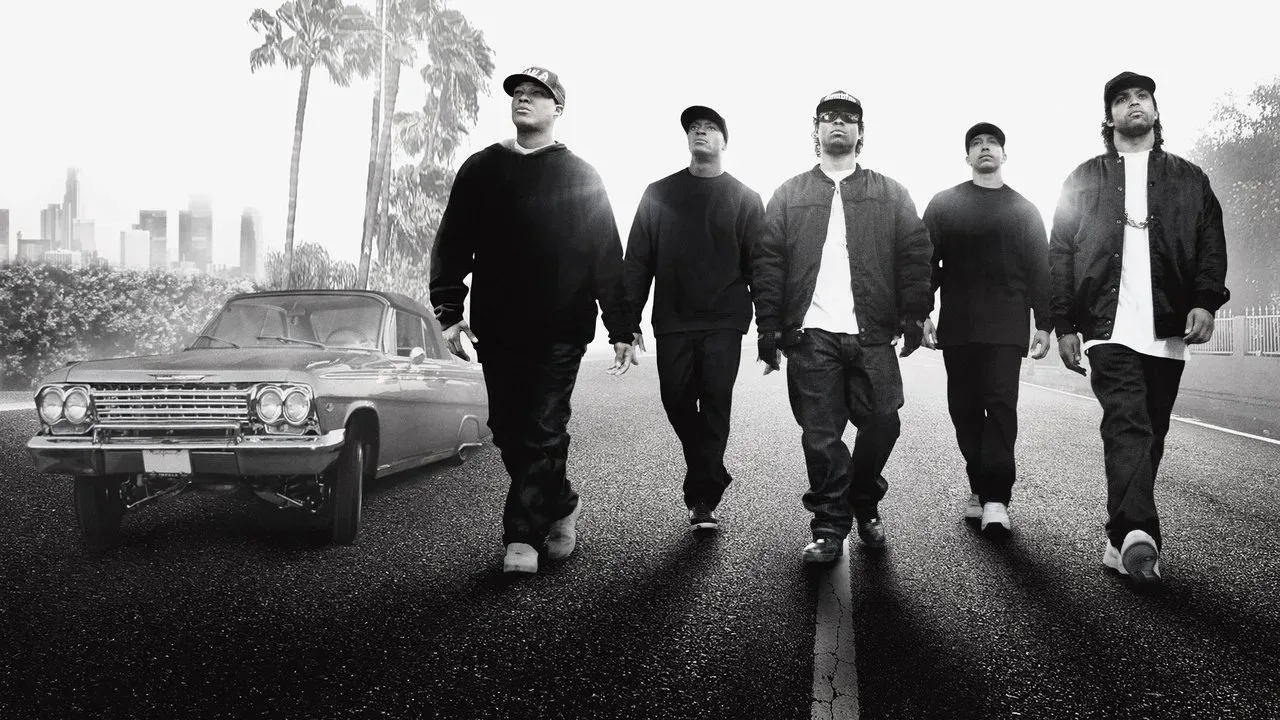 خلفية لـ Straight Outta Compton