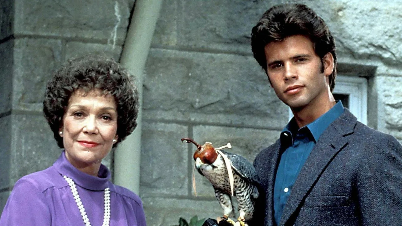 Фоновое изображение для Falcon Crest