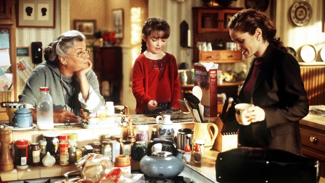 خلفية لـ Judging Amy