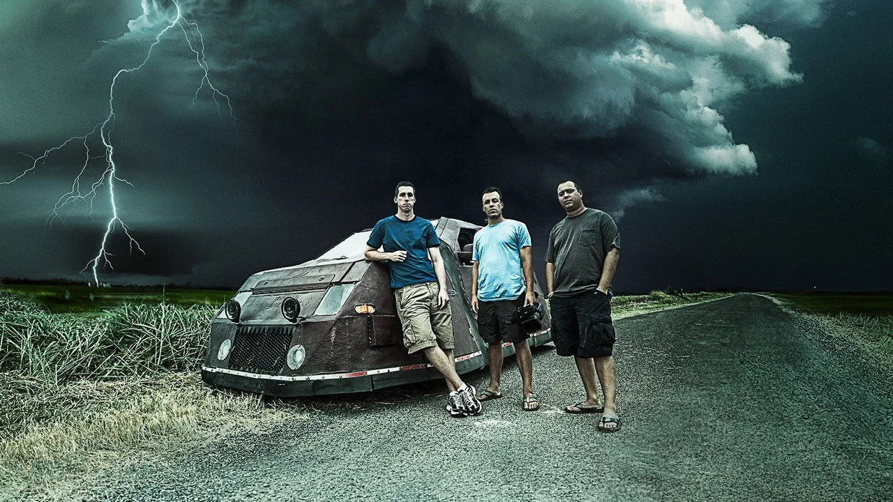 Фоновое изображение для Storm Chasers