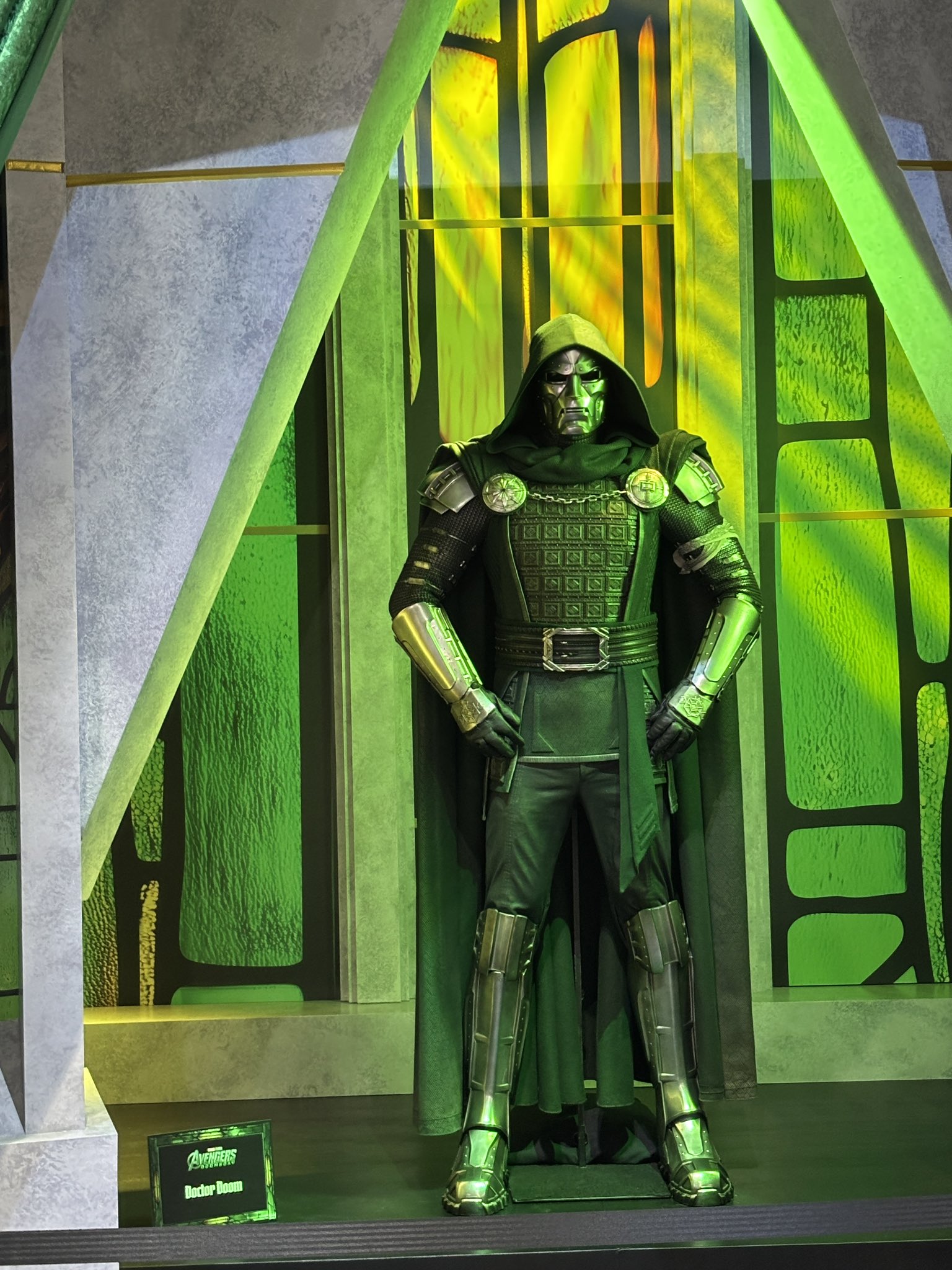 El traje de Doctor Doom de Robert Downey Jr. ha sido revelado: la gran noche de Marvel comienza